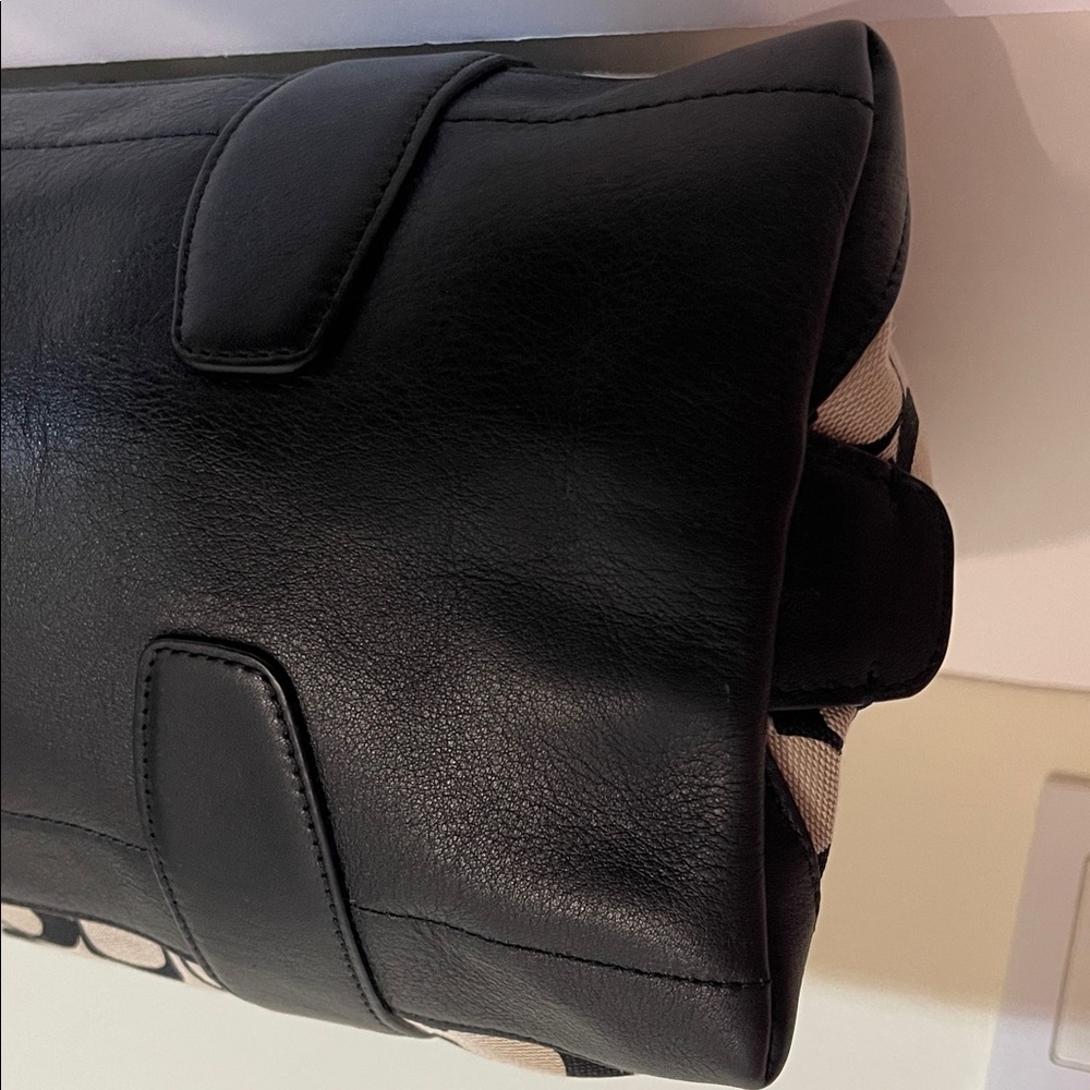 Coach Black and Tan Signature Satchel - Picture 6 of 16